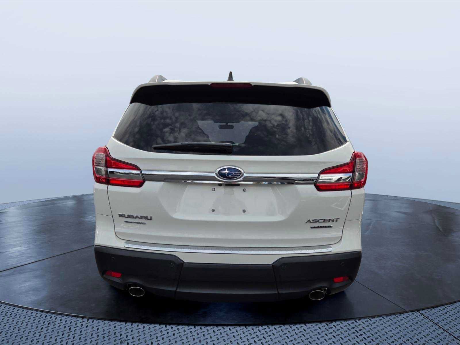 Used 2022 Subaru Ascent Limited w/ Technology Package AWD/4WD image 4
