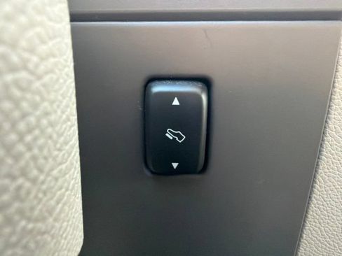 Used 2011 Ford Expedition XLT AWD/4WD image 28