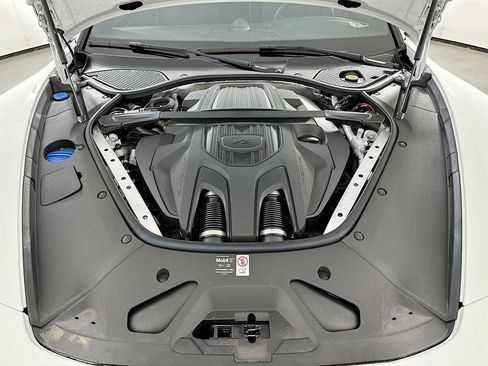 Certified 2025 Porsche Panamera 4S AWD/4WD image 32