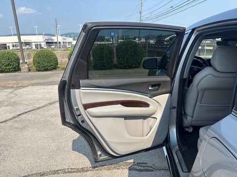 Used 2020 Acura MDX SH-AWD image 11