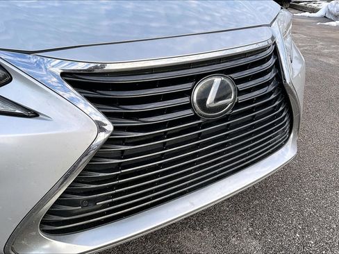 Used 2017 Lexus ES 350 image 29