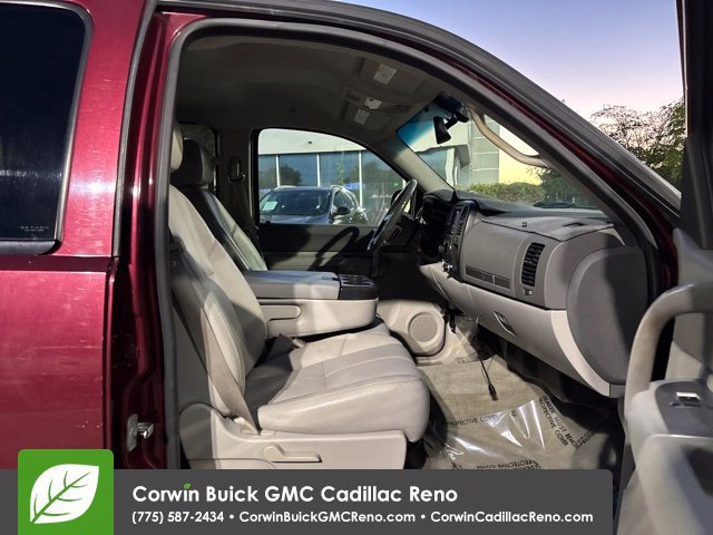 Used 2009 GMC Sierra 2500 SLE w/ Convenience Package AWD/4WD image 37