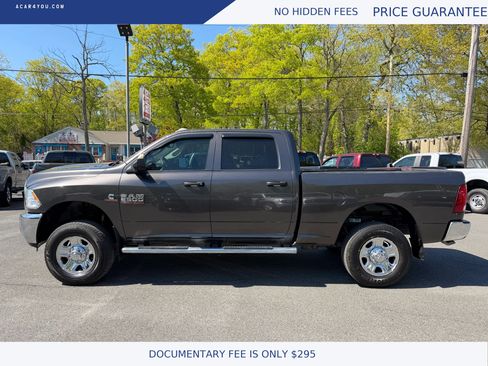 Used 2017 RAM 2500 Tradesman w/ Chrome Appearance Group AWD/4WD image 3