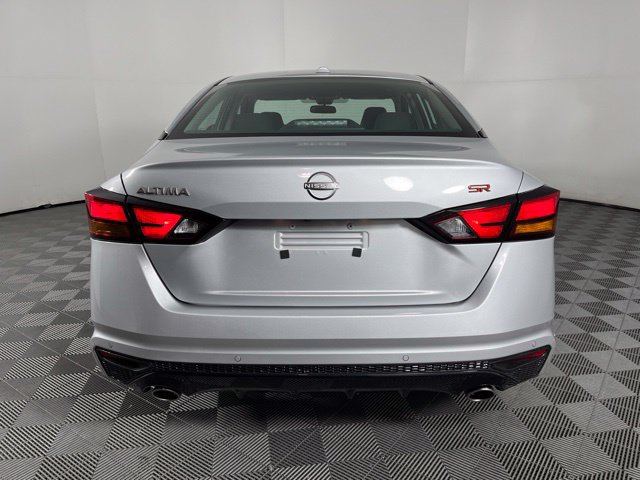 Used 2025 Nissan Altima 2.5 SR FWD image 10