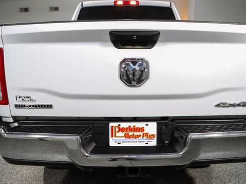 Used 2024 RAM 2500 Big Horn w/ Off Road Package AWD/4WD image 8