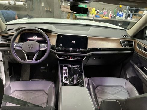 New 2026 Volkswagen Atlas SE AWD/4WD image 11