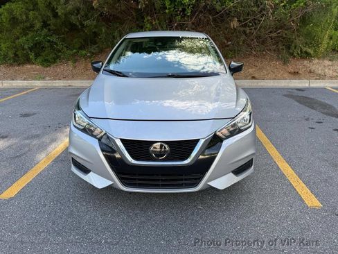 Used 2020 Nissan Versa S FWD image 2
