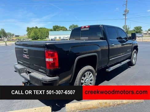 Used 2019 GMC Sierra 2500 Denali w/ Duramax Plus Package AWD/4WD image 4