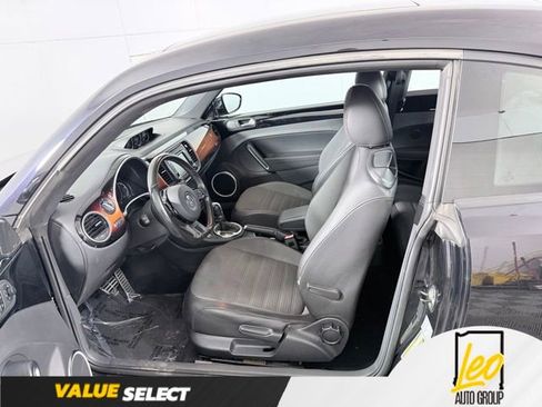 Used 2013 Volkswagen Beetle Turbo FWD image 12