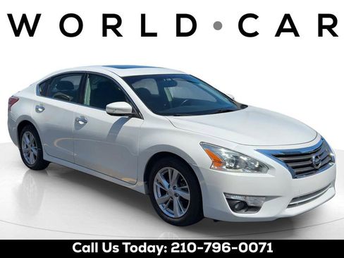 Used 2013 Nissan Altima 2.5 SL w/ Technology Pkg FWD image 1