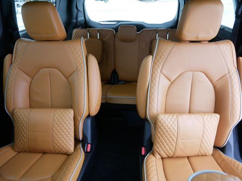 Used 2022 Chrysler Pacifica Pinnacle image 13