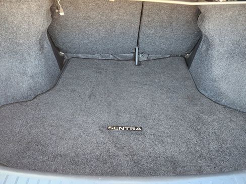 Used 2017 Nissan Sentra S image 32