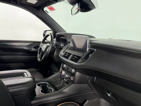 Used 2024 GMC Yukon AT4 w/ AT4 Premium Plus Package AWD/4WD image 32