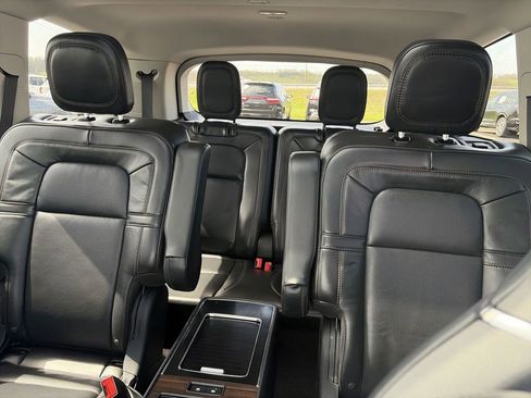 Used 2025 Lincoln Aviator Reserve w/ Equipment Group 201A AWD/4WD image 23