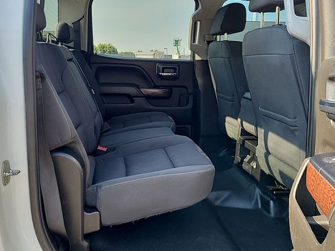 Used 2018 GMC Sierra 2500 SLE w/ SLE Fleet Convenience Package AWD/4WD image 11