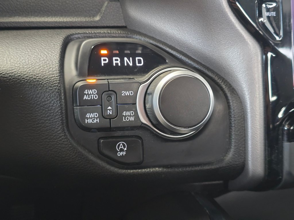 Used 2025 RAM 1500 Big Horn AWD/4WD image 30