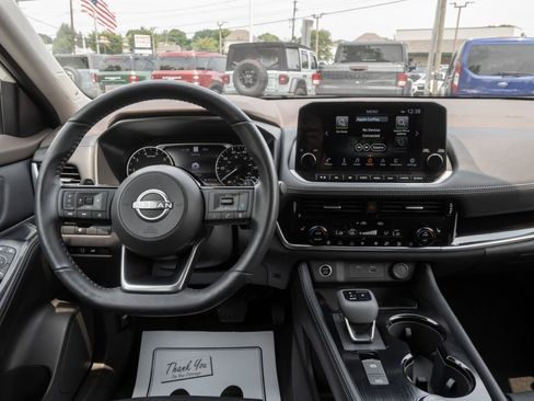 Used 2023 Nissan Rogue SL w/ SL Premium Package AWD/4WD image 23