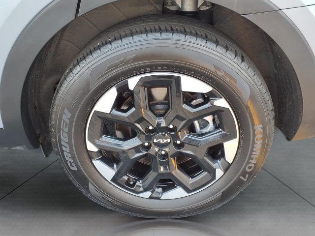 Used 2025 Kia Sorento S FWD image 28