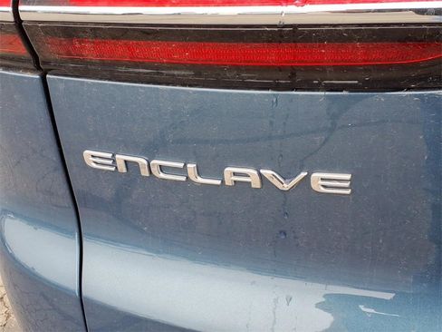 Used 2025 Buick Enclave Preferred image 6