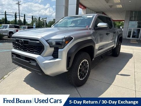 Used 2025 Toyota Tacoma TRD Off-Road AWD/4WD image 19
