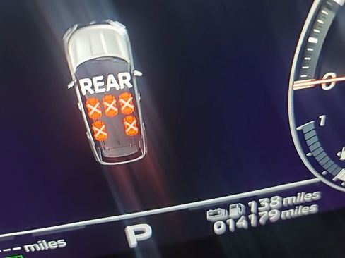 Used 2023 Mitsubishi Outlander SE image 19