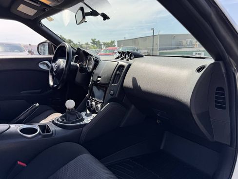 Used 2011 Nissan 370Z Coupe w/ Sport Pkg RWD image 25