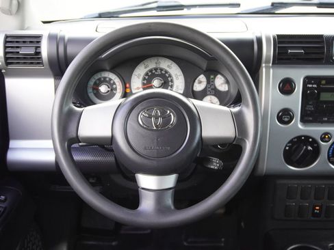 Used 2008 Toyota FJ Cruiser 4WD image 12