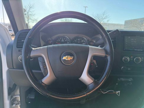 Used 2013 Chevrolet Silverado 1500 LT image 18