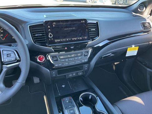 New 2026 Honda Ridgeline Black Edition image 10