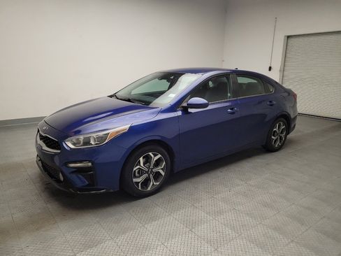 Used 2020 Kia Forte LXS FWD image 2