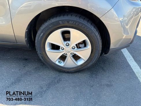 Used 2015 Kia Soul image 20