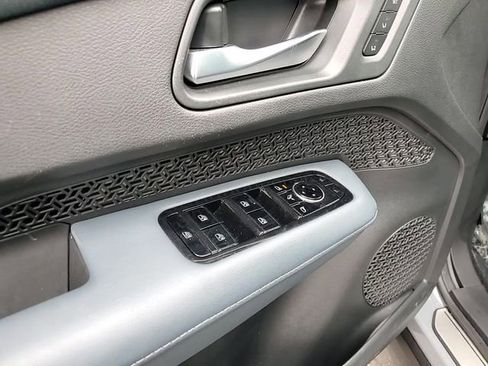 Used 2023 Nissan Ariya image 13