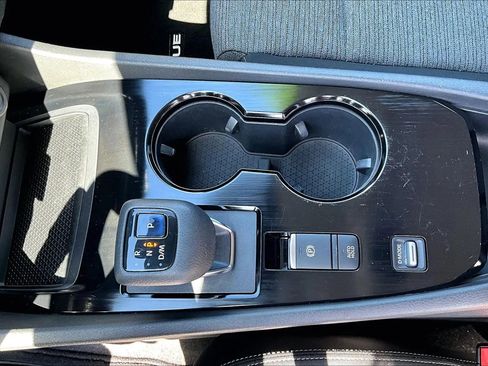 Used 2022 Nissan Rogue SV FWD image 14