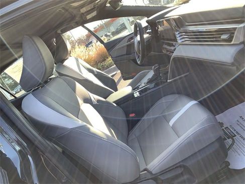 Used 2025 Toyota Camry SE image 14