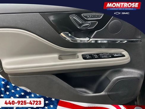 Used 2024 Lincoln Corsair AWD image 9