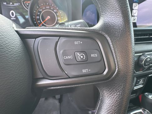 Used 2025 Jeep Wrangler Unlimited Sport AWD/4WD image 23