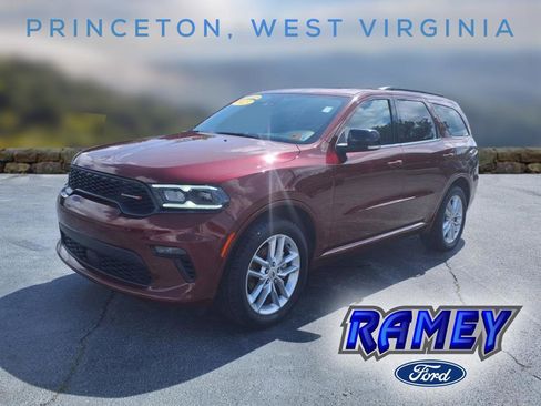 Used 2023 Dodge Durango GT image 1
