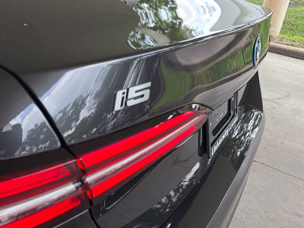Used 2024 BMW i5 eDrive40i w/ Premium Package RWD image 19