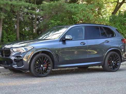 Used 2022 BMW X5 sDrive40i w/ M Sport Package RWD image 2
