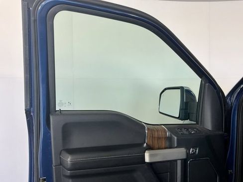 Used 2019 Ford F150 Lariat AWD/4WD image 8