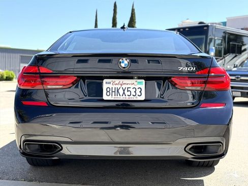 Used 2019 BMW 740i w/ M Sport Package RWD image 6