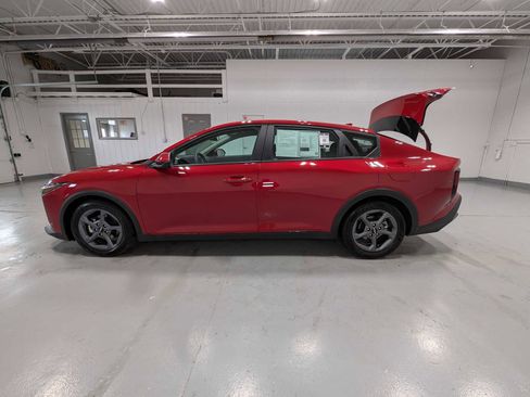 Certified 2025 Kia K4 FWD image 12