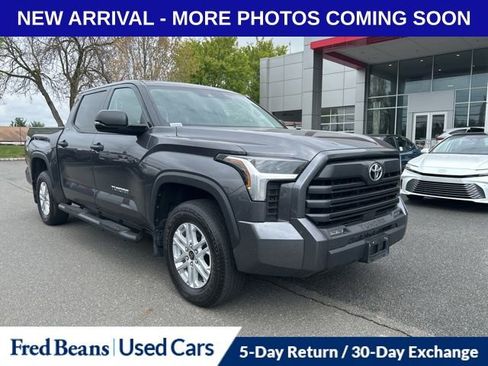 Used 2023 Toyota Tundra SR5 w/ SR5 Convenience Package AWD/4WD image 1