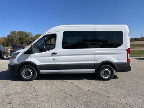 Used 2016 Ford Transit 150 XL image 4
