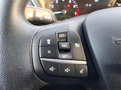 Used 2020 Ford Escape SE image 28