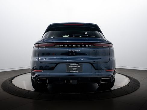 Certified 2026 Porsche Cayenne image 6