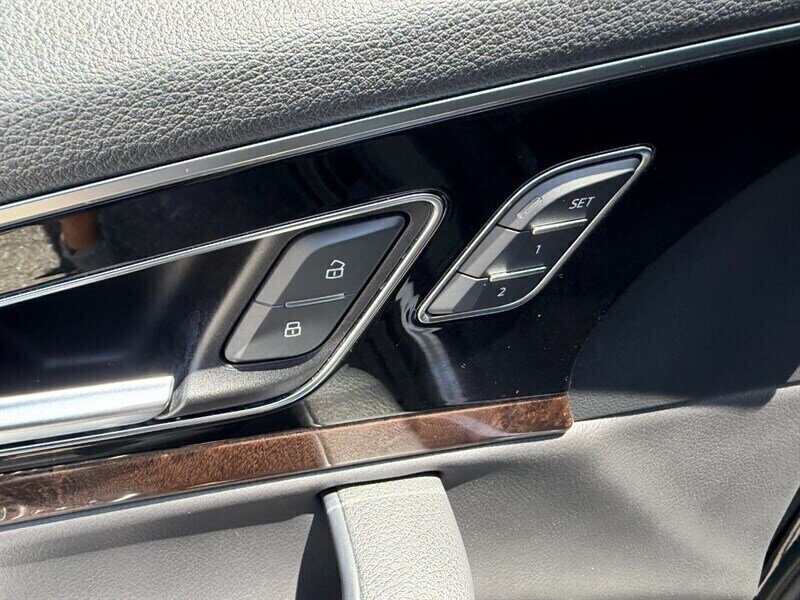 Used 2017 Audi Q7 3.0T Prestige AWD/4WD image 17