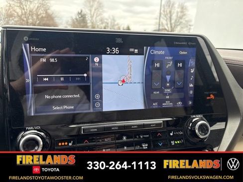 Used 2021 Toyota Highlander Limited image 17