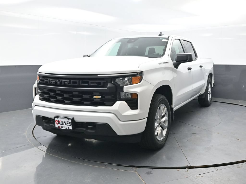 Used 2023 Chevrolet Silverado 1500 Custom AWD/4WD image 9