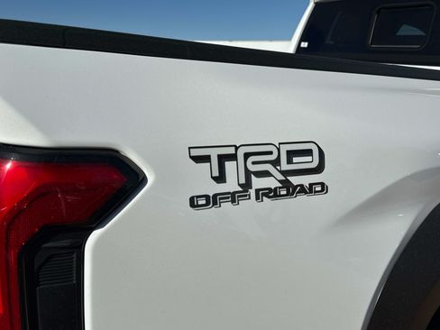 New 2026 Toyota Tacoma TRD Off-Road w/ TRD Off Road Upgrade Package AWD/4WD image 7